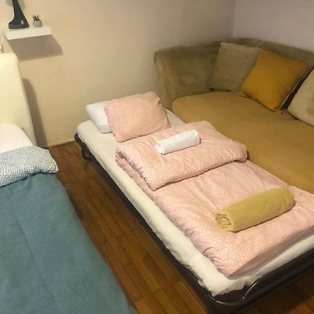 V57 Apartment Oktogon Budapest Eksteriør billede