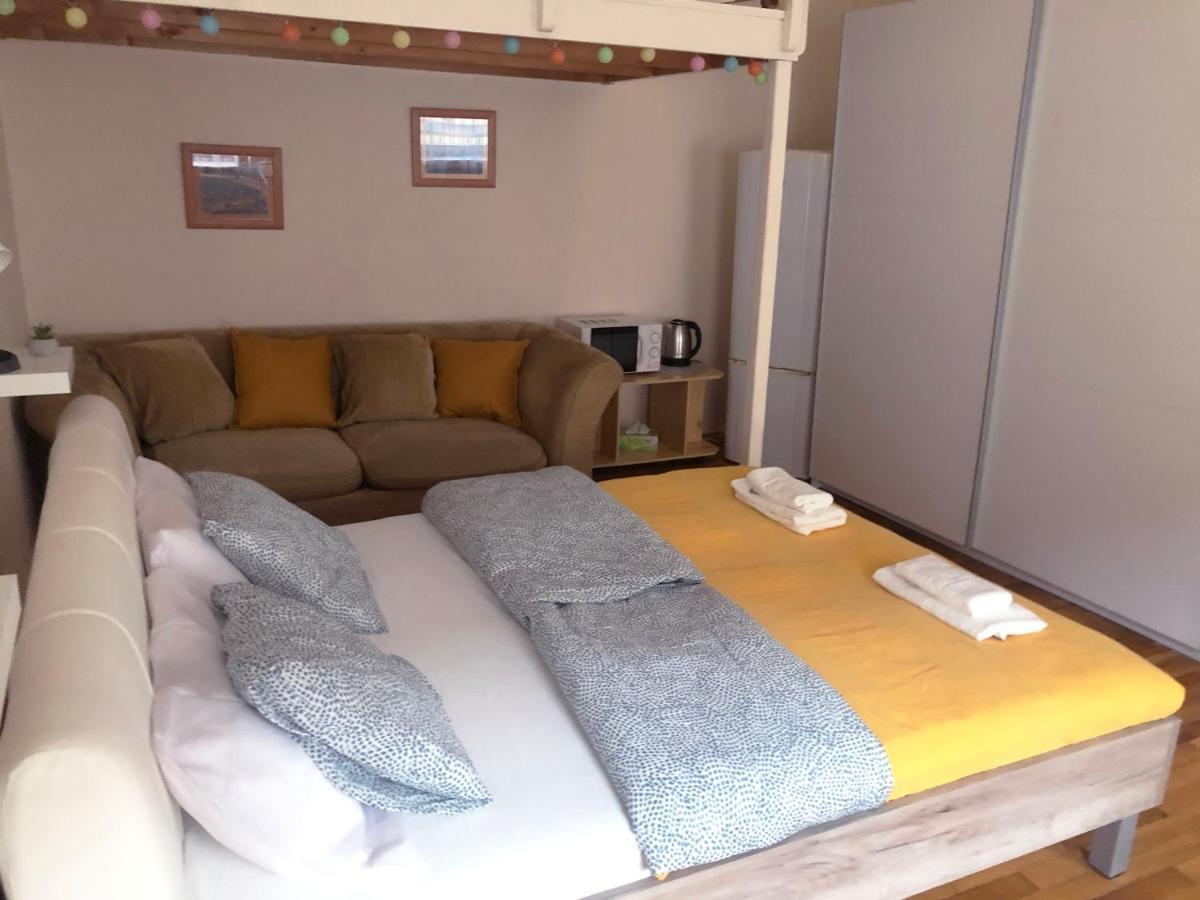 V57 Apartment Oktogon Budapest Eksteriør billede