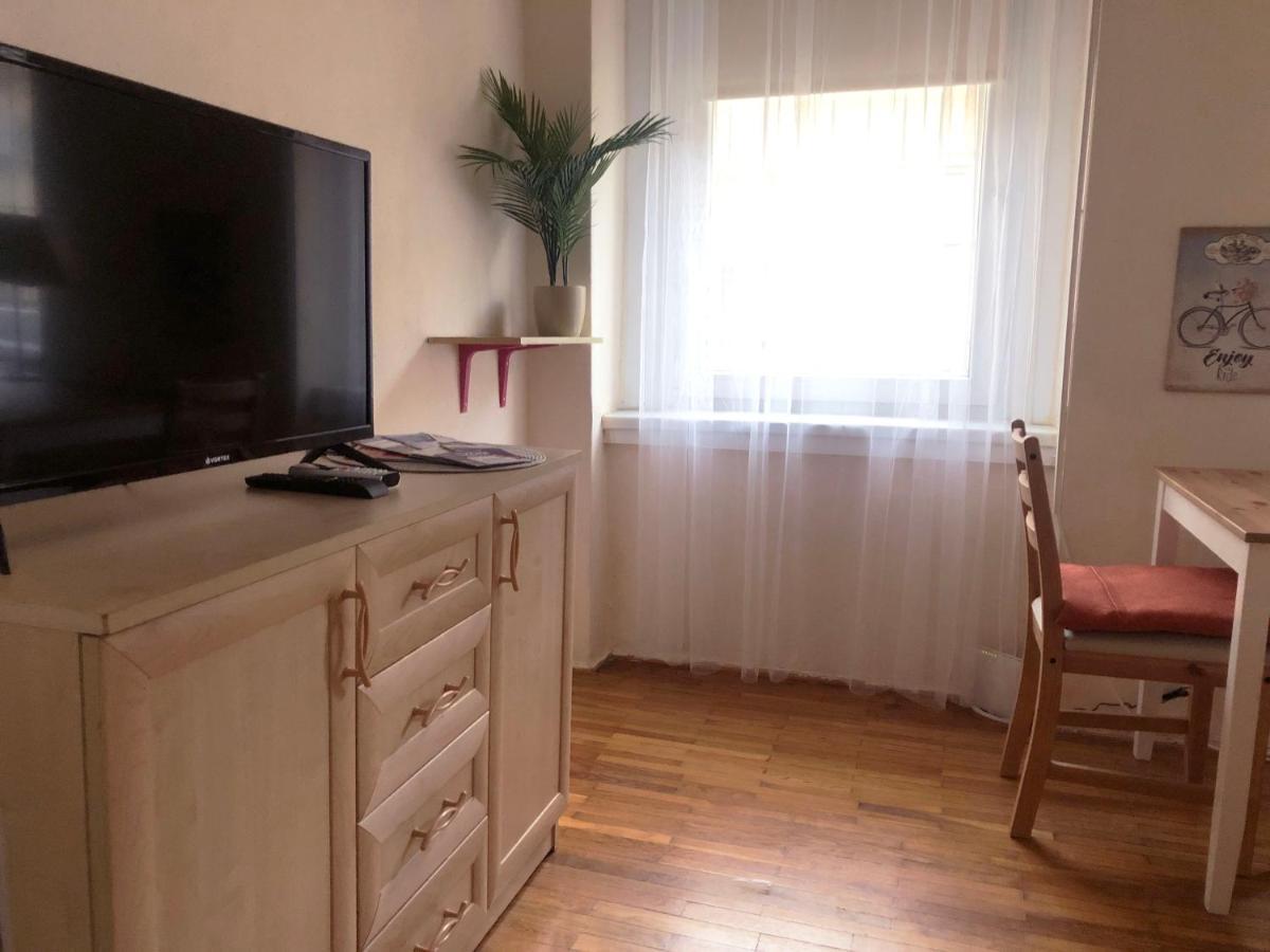 V57 Apartment Oktogon Budapest Eksteriør billede